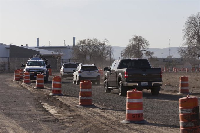 Una cua de cotxes en Yakima, Washington (EUA)