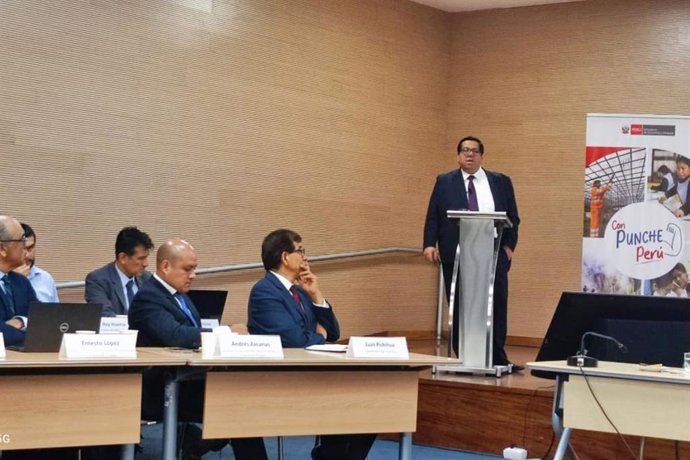 En el caso del bloque de reactivación de la economía familiar, ya el 100 % de medidas han sido aprobadas, dijo el ministro.