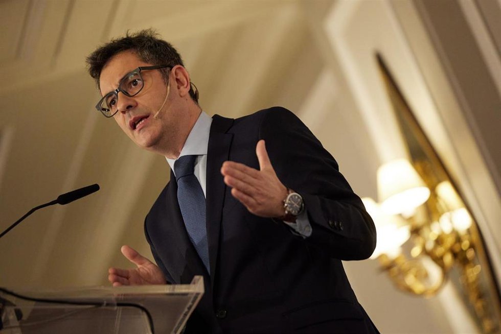 El ministro de la Presidencia, Relaciones con las Cortes y Memoria Democrática, Félix Bolaños, interviene durante un desayuno de Europa Press, en el Rosewood Villa Magna, a 25 de enero de 2023, en Madrid (España).