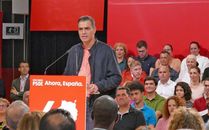 Archivo - El presidente del Gobierno en funciones, Pedro Sánchez, en un acto del PSOE en Las Palmas de Gran Canaria