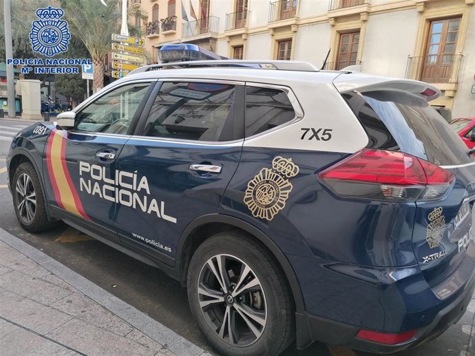Imagen de un coche patrulla de la Policía Nacional