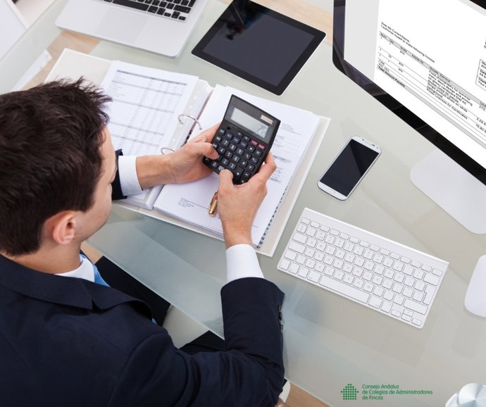 Administradores de fincas recuerdan que a final de enero acaba el plazo para declarar el IVA o rentas por alquiler.