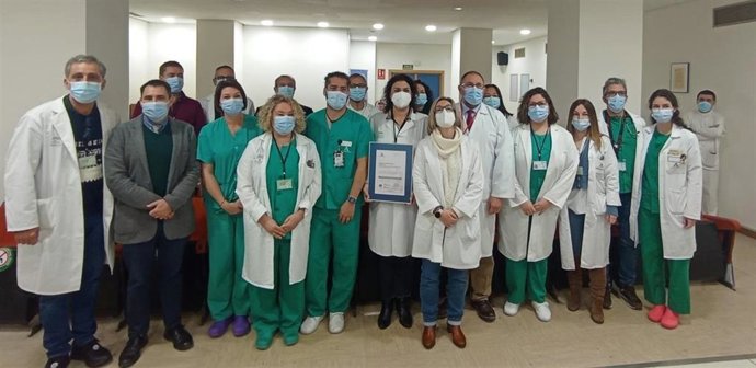 La unidad de Nefrología del Hospital Universitario Punta de Europa de Algeciras (Cádiz) recibe la certificación Óptima de la Agencia de Calidad Sanitaria de Andalucía