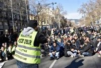 El Govern "acepta" blindar la tarifa y crear la figura de operador de taxi, según los taxistas