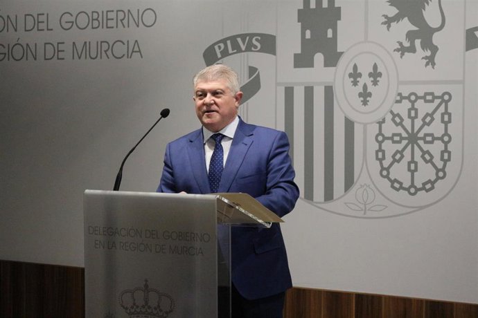 El delegado del Gobierno, José Velez, en la rueda de prensa