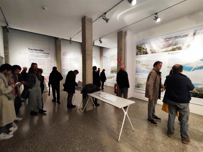 Inauguración de la exposición sobre el Modelo de Ciudad