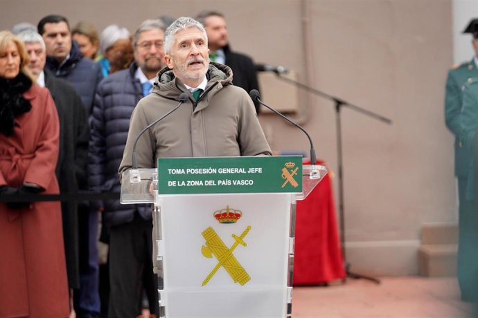 El ministro del Interior, Fernando Grande-Marlaska, preside en Vitoria-Gasteiz la toma de posesión del nuevo jefe de la Guardia Civil en el País Vasco