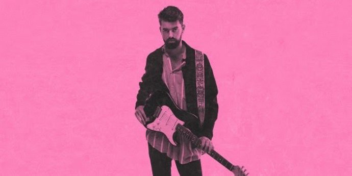 El alicantino Javi Bosque al frente de su proyecto Malafé