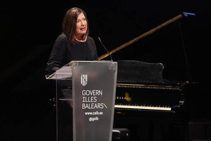 La consellera de Salud y Consumo, Patricia Gómez, asiste a la Gala de los Invisibles de la COVID-19, a 12 de enero de 2022, en Palma de Mallorca, Mallorca, Islas Baleares (España).