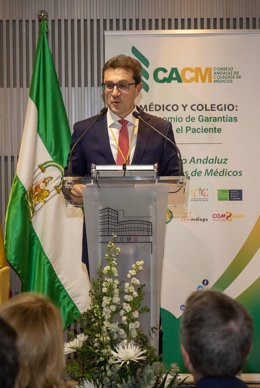 Toma de posesión del nuevo presidente del Consejo Andaluz de Colegios de Médicos, el doctor Jorge Fernández Parra