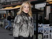 Carmen Lomana, nuevo dardo a Isabel Preysler: "Vargas Llosa le ha dado mucha vida. Es mayor pero muy animado"