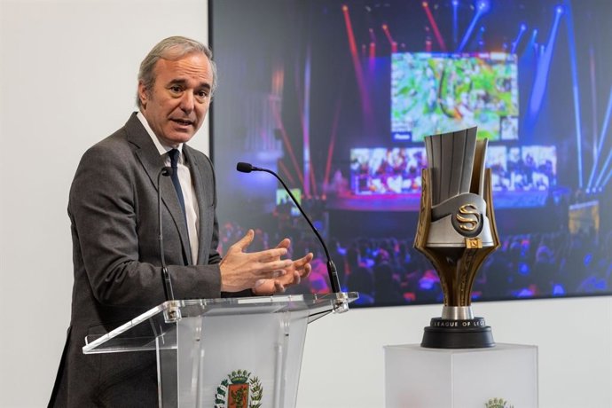 El alcalde de Zaragoza, Jorge Azcón