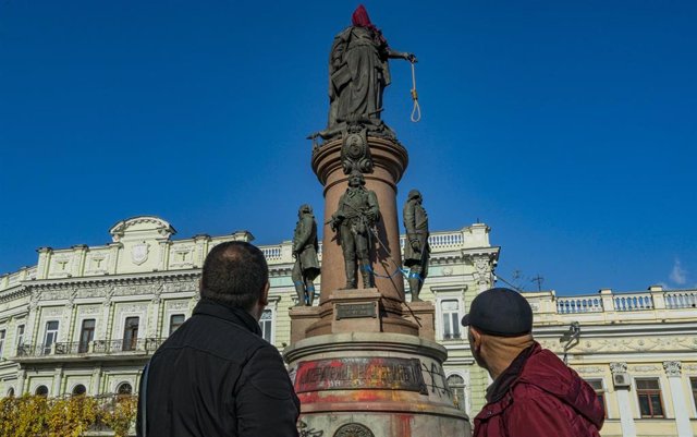 Archivo - La estatua de Catalina II en Odesa, Ucrania.