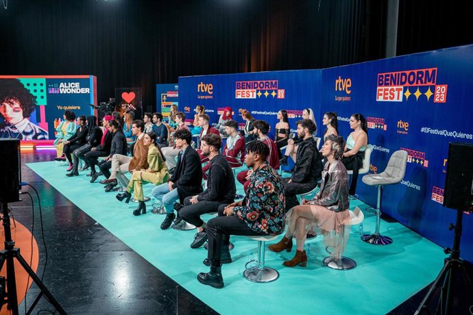 Archivo - Los 18 cantantes o grupos musicales en la presentación de las 18 canciones que competirán en el Benidorm Fest 2023, en Prado del Rey, a 19 de diciembre de 2022, en Madrid, (España). Estos 18 artistas participarán en el Benidorm Fest 2023, orga