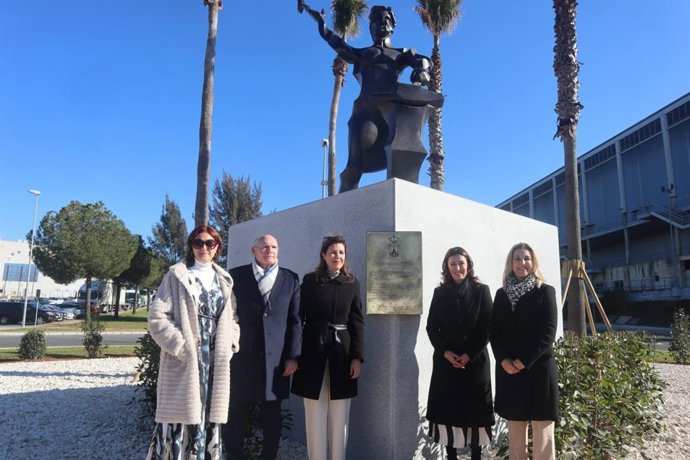 Estatua 'El Herrero', instalada en Alcalá de Guadaíra, en Sevilla.