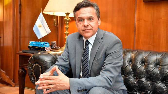 Giuliano: "Buscamos poner el transporte al servicio del desarrollo económico"
