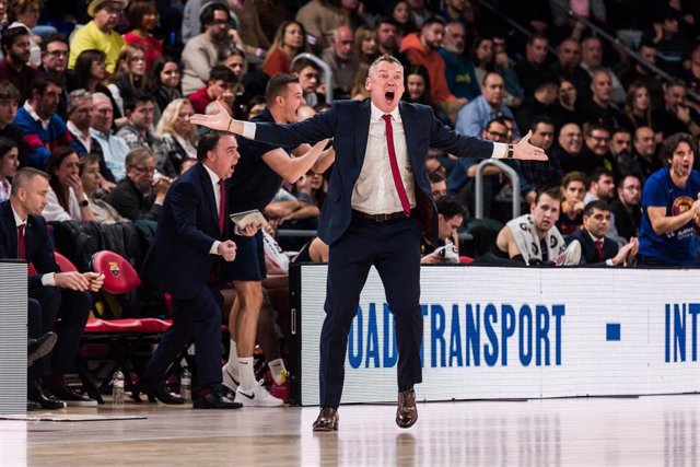 Sarunas Jasikevicius, Head coach of FC Barcelona gestures during the Turkish Airlines EuroLeague match between FC Barcelona and Virtus Segafredo Bologna  at Palau Blaugrana on January 05, 2023 in Barcelona, Spain.
