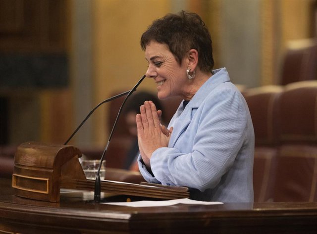 Archivo - La portavoz de EH Bildu en el Congreso, Mertxe Aizpurua, interviene durante una sesión plenaria en el Congreso de los Diputados