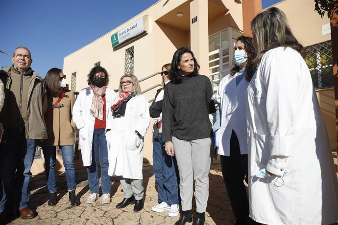 Los médicos de atención primaria se concentran en las puertas de los Centros de Salud en la comunidad andaluza, a 25 de enero de 2023 en Málaga (Andalucía, España)