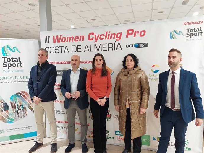 Almería.- Junta apoya la celebración de la II Women Ciclyng Pro Costa de Almería como elemento dinamizador  