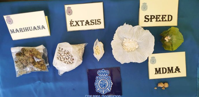 Archivo - Imagen de archivo de drogas intervenidas por la Policía Nacional
