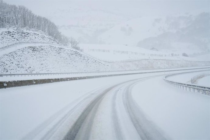 Carretera nevada de Cantabria