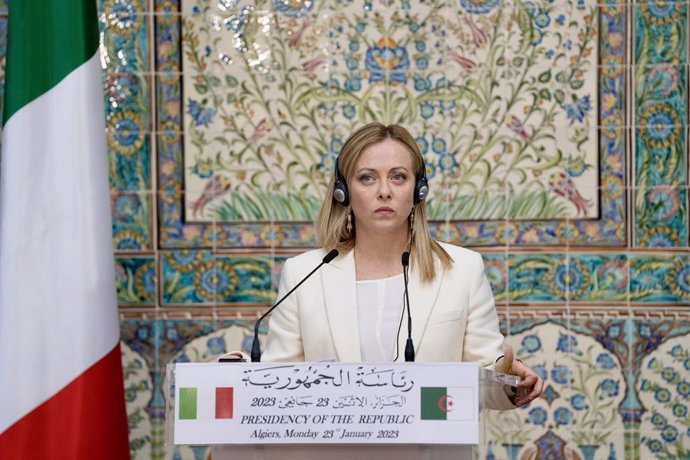 HANDOUT - 23 January 2023, Algeria, Algiers: Italian Prime Minister Giorgia Meloni attends a joint press conference with Algerian President Abdelmadjid Tebboune, following their meeting in Algiers. Photo: -/Italian Government/dpa - ATTENTION: editorial 
