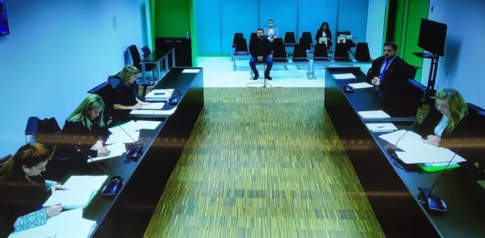 Archivo - Juicio en el Juzgado Penal 1 de Barcelona a un hombre que ha reconocido que difundió datos e imágenes de la víctima de 'La Manada' en un foro. El 16 de noviembre de 2022.