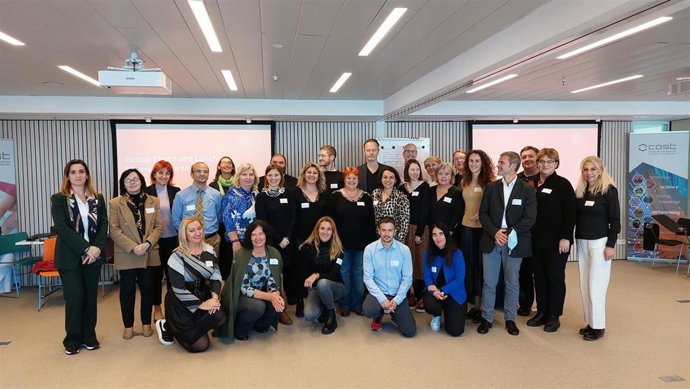 Nota De Prensa Un Profesional Del Hospital Costa Del Sol Representa A España En Una Red Internacional Sobre El Abordaje Ético De Los Cuidados De Personas Con Demencia