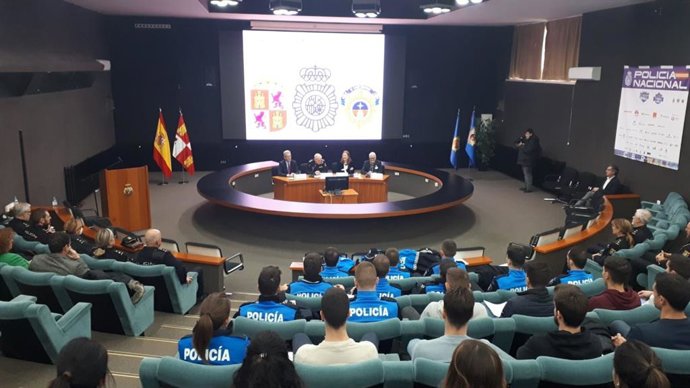 Comienza el curso en la Escuela Nacional de Policía de Ávila.
