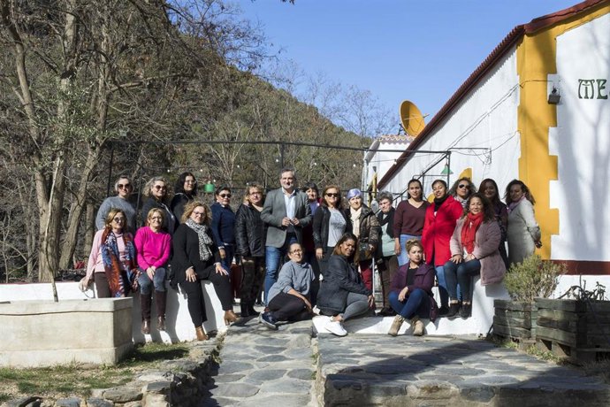 Foto de grupo de la jornada de convivencia en Laujar