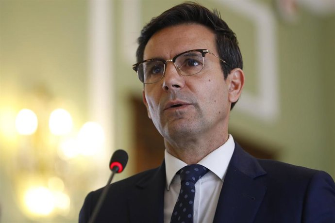 Archivo - El alcalde de Granada, Francisco Cuenca, en imagen de archivo.