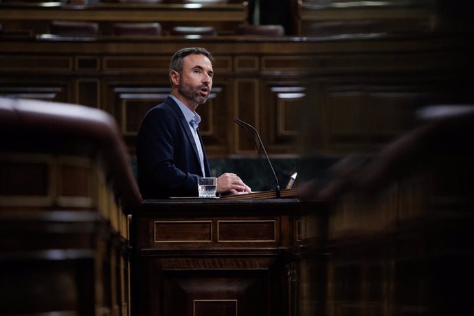 Archivo - El diputado de Ciudadanos Guillermo Díaz Gómez interviene durante una sesión plenaria, en el Congreso de los Diputados.
