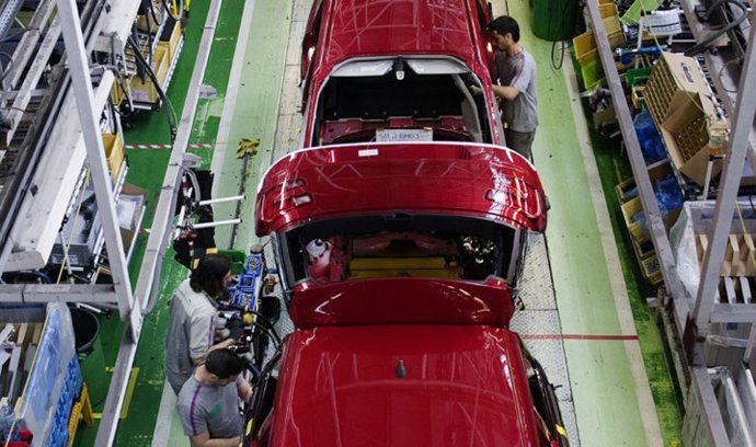 Archivo - Fábrica de vehículos