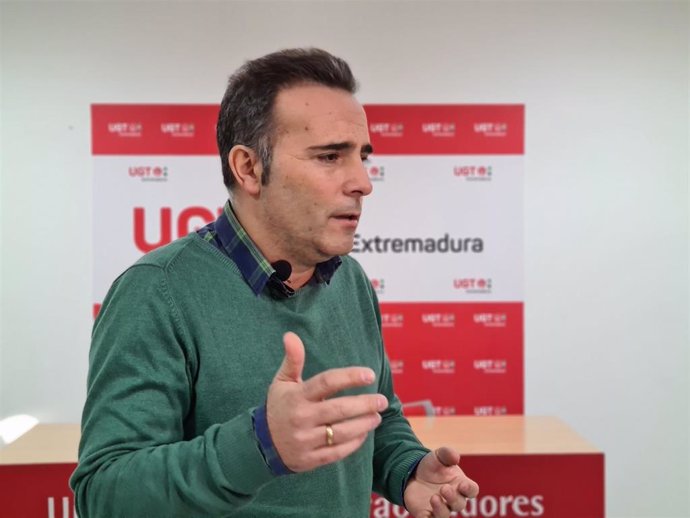 El  secretario de Política Institucional y Empleo de UGT Extremadura, Francisco Morcillo