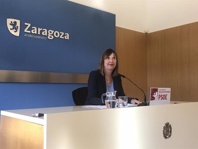 Archivo - La portavoz del grupo municipal del PSOE en el Ayuntamiento de Zaragoza, Lola Ranera,