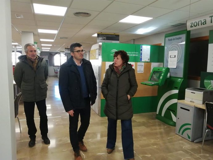 El SAE implantará en la oficina de Alhama de Granada el nuevo modelo de gestión integral.