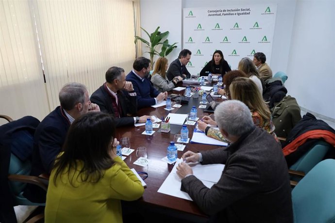 La Junta sube un 5,8% el precio/hora de la ayuda a domicilio, que se eleva hasta los 15,45 euros