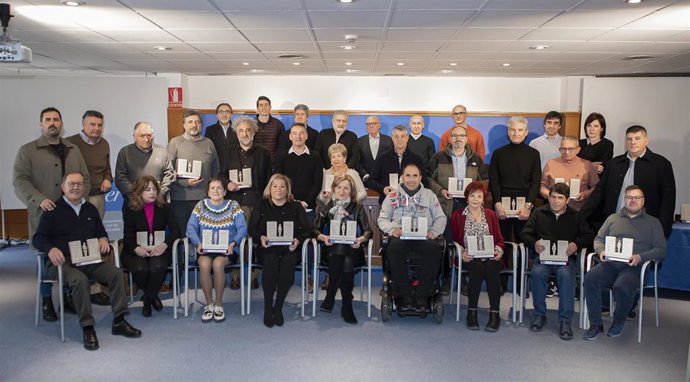 Un grupo de 25 empresas reciben un reconocimiento de la FER por su fidelidad durante 37 años