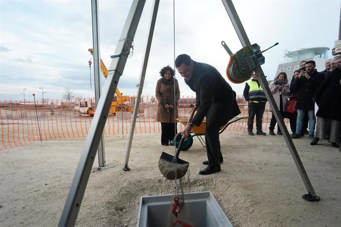 Colocación de la primera piedra del edificio UGR-Dones en el Parque Metropolitano Industrial y Tecnológico de Granada