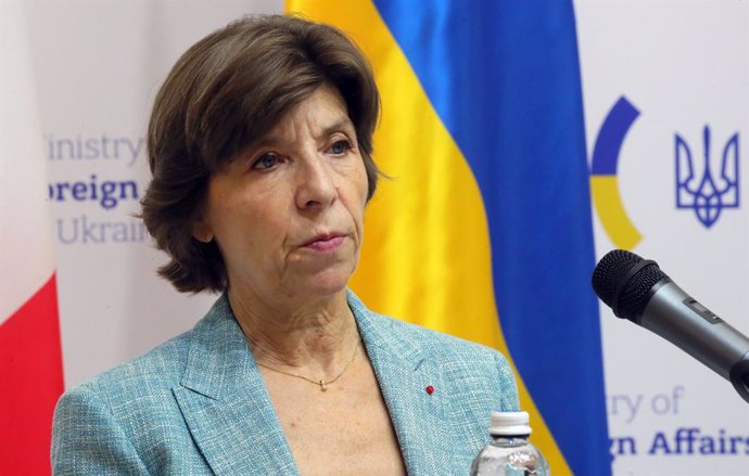 Archivo - La ministra de Exteriores de Francia, Catherine Colonna, durante una visita a la capital de Ucrania, Kiev