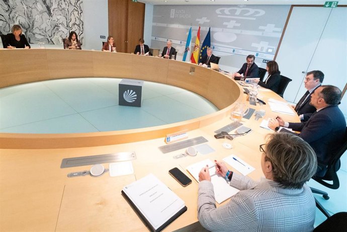 Rueda preside la reunión semanal del Consello.