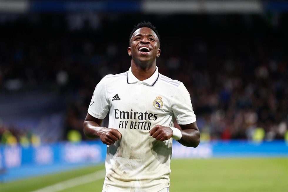 El jugador del Real Madrid Vinicius Junior celebra un gol durante un partido de la Copa del Rey contra el Atlético de Madrid