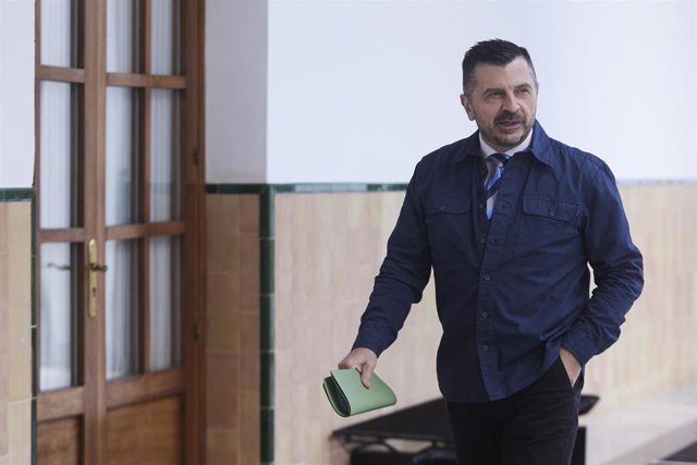 Archivo - El portavoz del PP en el Parlamento de Andalucía, Toni Martín, en una imagen de archivo.