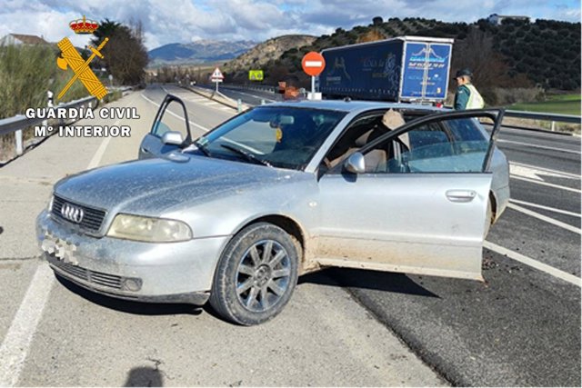 Vehículo interceptado con aceituna robada en Alcalá la Real