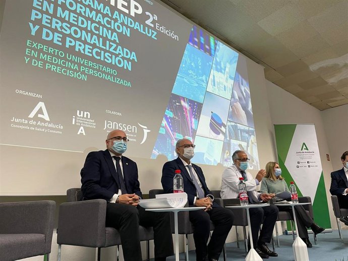 Presentación del Programa Andaluz de Formación en Medicina de Precisión (Panmep) impartido como título de experto universitario de la UNIA.
