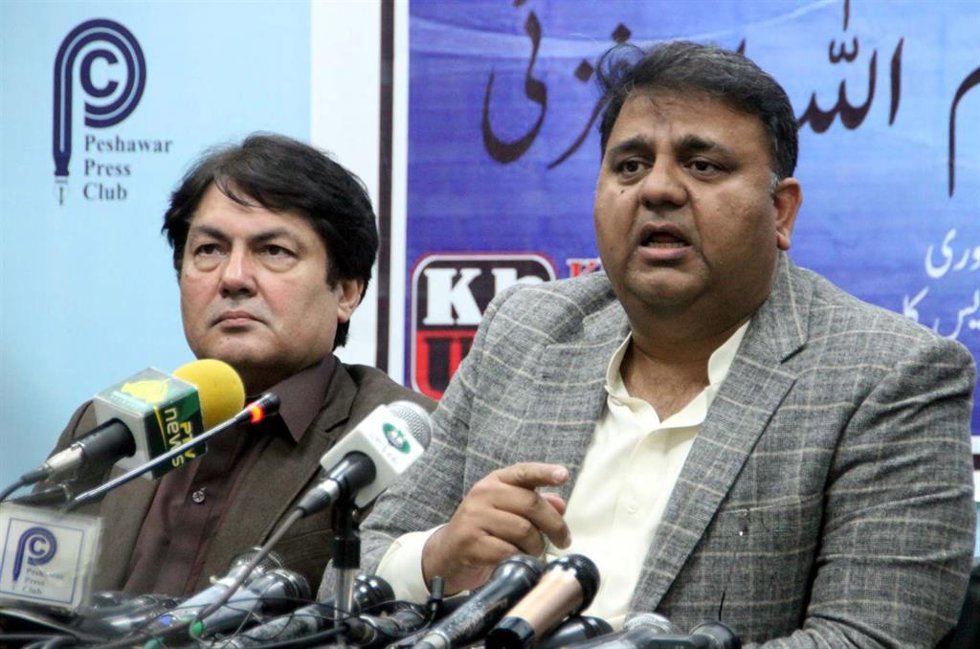Archivo - El exministro de Información paquistaní, Fawad Chaudhry