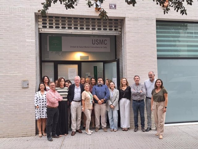 Archivo - Equipo de la Unidad de Salud Mental del Hospital Puerta del Mar.