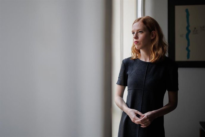 Archivo - La secretaria de Estado para la Agenda 2030 y secretaria de Organización de Podemos, Lilith Verstrynge, posa durante una entrevista para Europa Press, a 21 de diciembre de 2022, en Madrid (España).