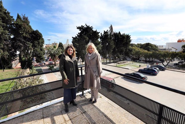 Encuentro entre la alcaldesa de Marbella, Ángeles Muñoz, y la delegada del Gobierno andaluz en Málaga, Patricia Navarro.